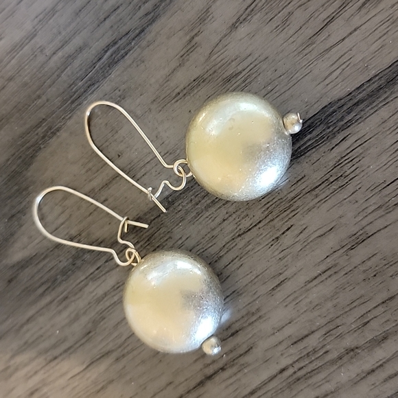 NWOT Plunder Earrings - Picture 2 of 3